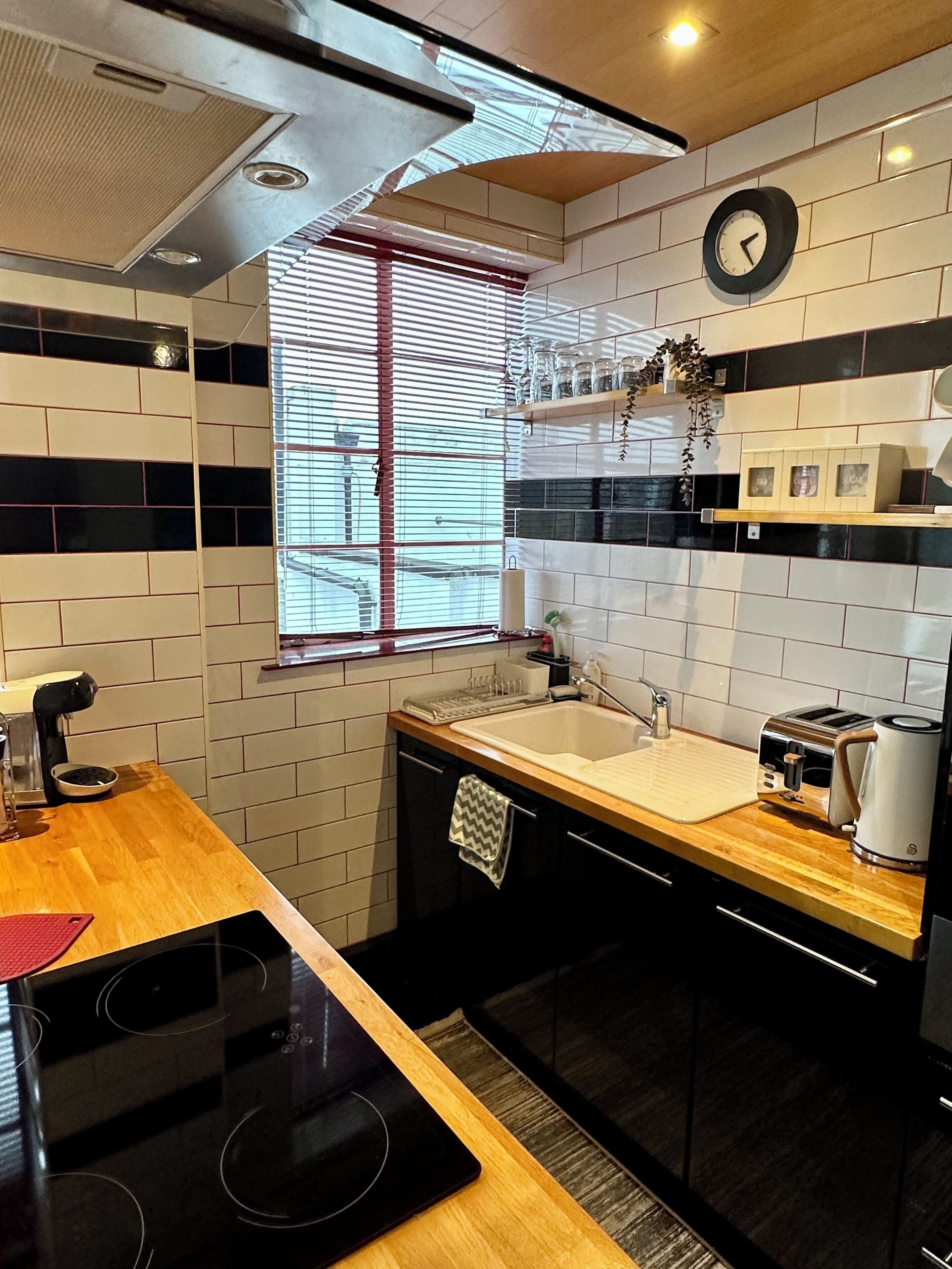 Standard-Apartment, Stadtblick | Eigene Küche | Großer Kühlschrank, Mikrowelle, Ofen, Herdplatte