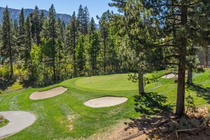 Golf - Mammoth Green #210 - Nearly Ski-in Ski-Out 2 Bedroom 2 Bath, Sleeps 6 on Golf Course (Mammoth Lakes)