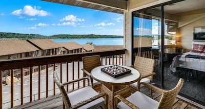 Captain`s Quarters at Kimberling Crossing