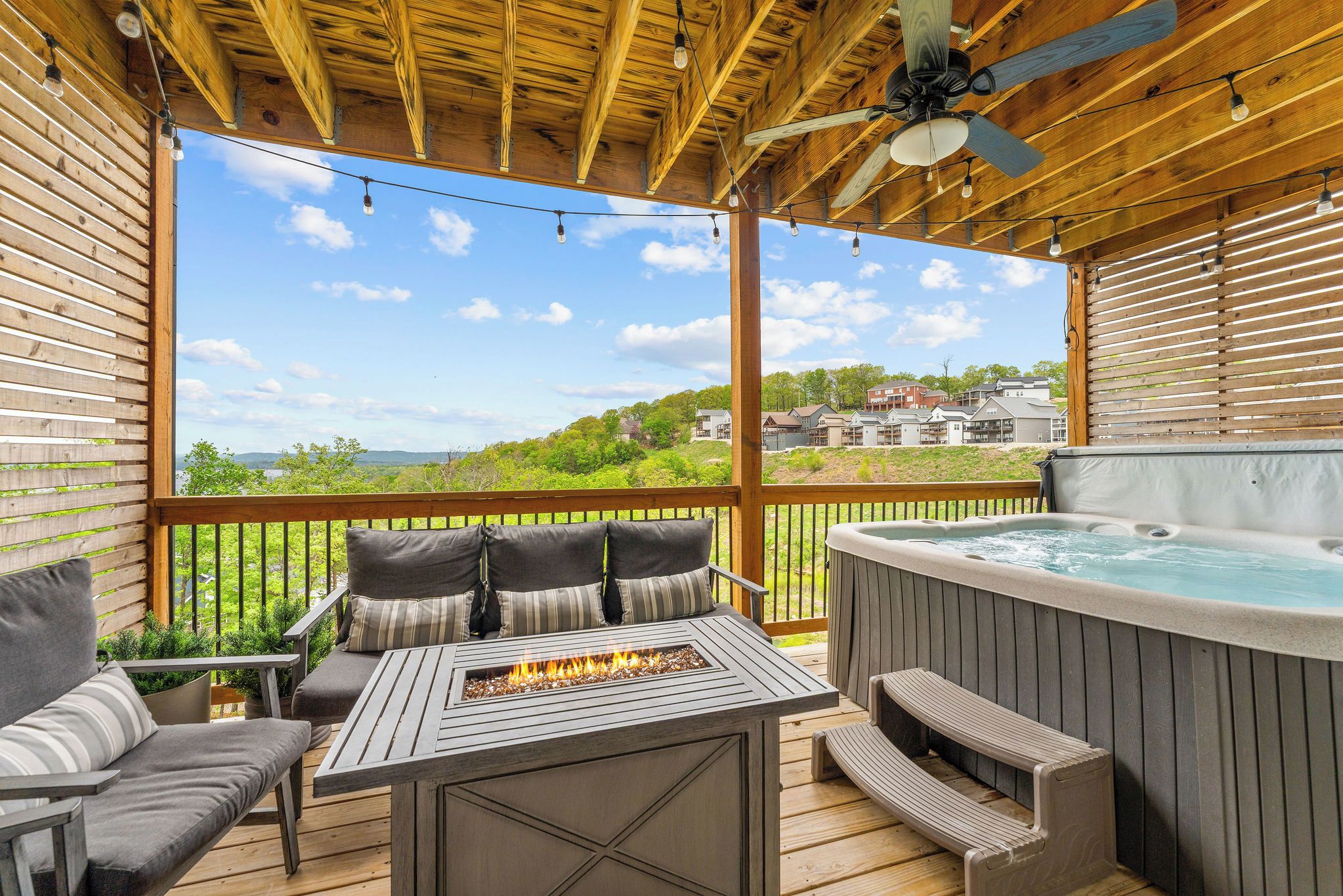Outdoor spa tub