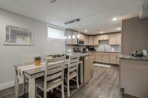 Private kitchen - Fully Reno'd 2 Bedroom, 2 Bath Legal Basement Suite. Heart of the Southside (Lethbridge)