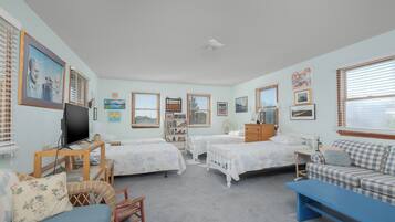 4 bedrooms, travel crib, free WiFi, bed sheets
