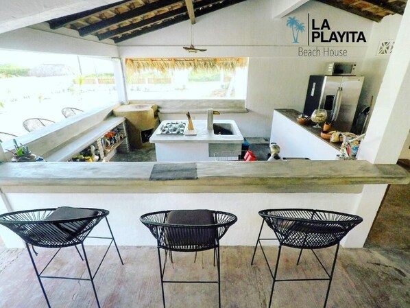 Shared kitchen - La Playita Beach House (Puerto Escondido)