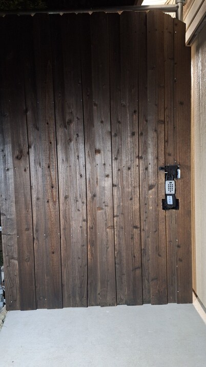 The Cozy Hut with AC and WiFi in fabulous Duncanville