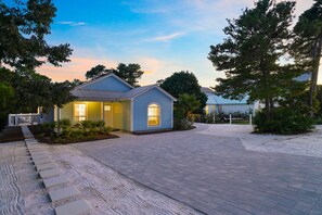 Exterior - Sandy Daze - Vacation Rental on 30A Close to the Beach with Hot Tub (Santa Rosa Beach)