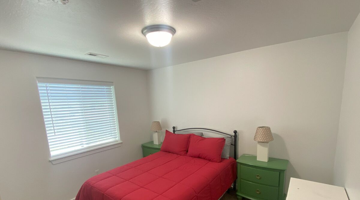 3 sovrum, skrivbord, gratis wi-fi och sängkläder