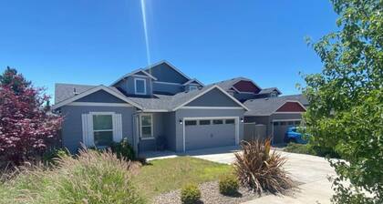 Nightly or short term rental in Medford.
