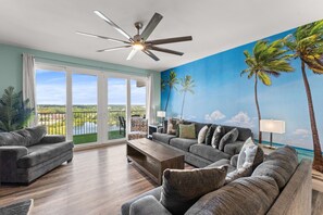 TV - 5 Pools, Beach Access, Gym, Lake View, 15th Floor! Palm Tree Paradise at Laketown Wharf 1531 (Panama City Beach)