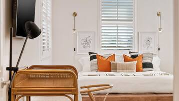 3 chambres, coffres-forts dans les chambres, bureau