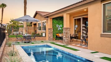 Piscine extérieure, piscine chauffée