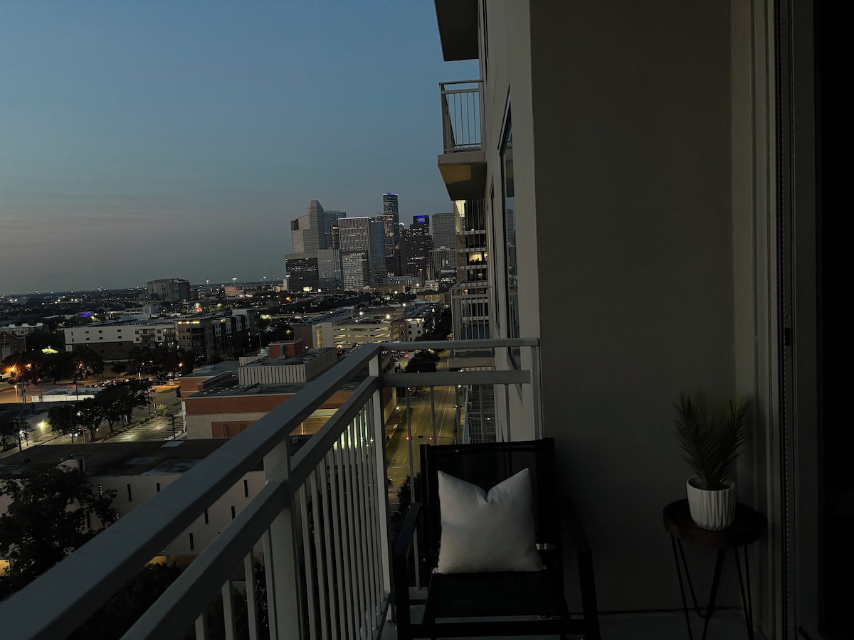 Photo 10 of Midtown experience