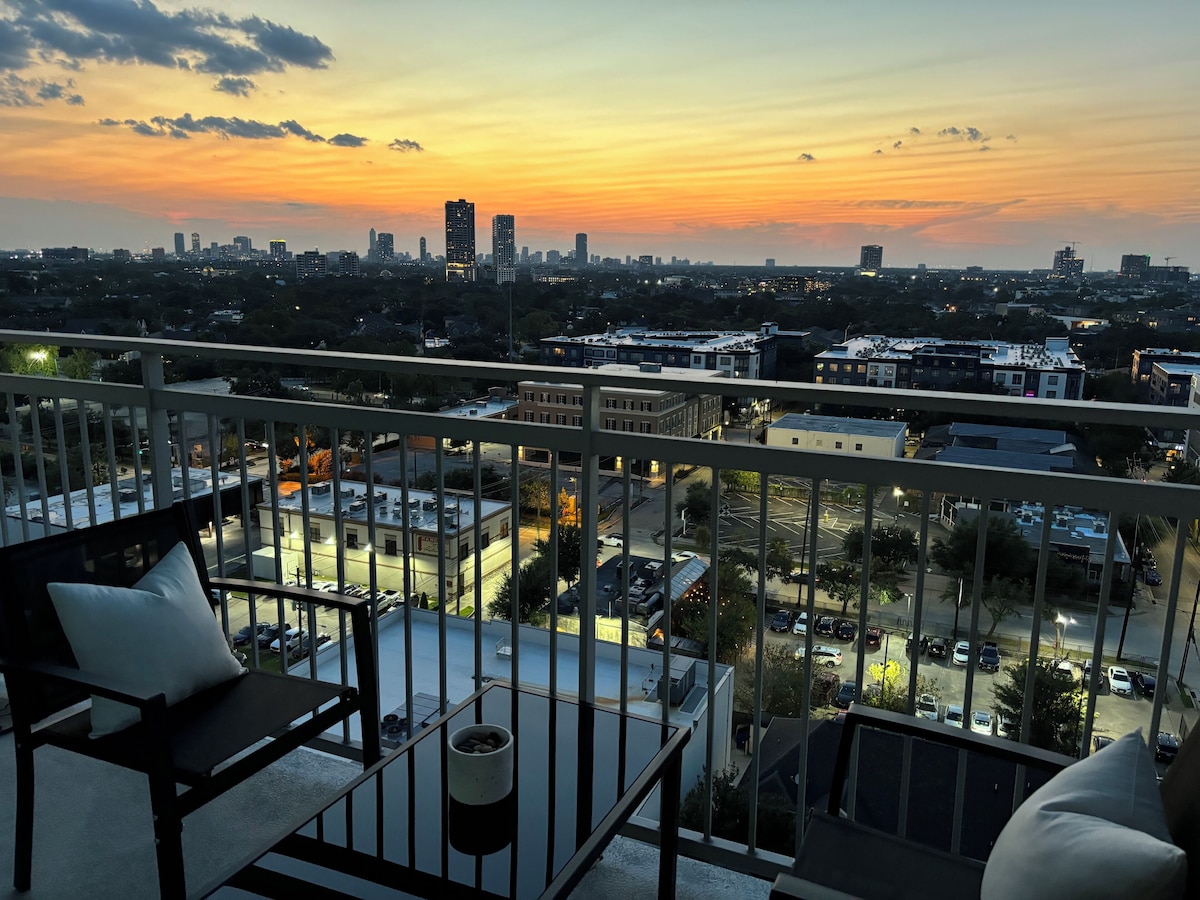 Photo 9 of Midtown experience