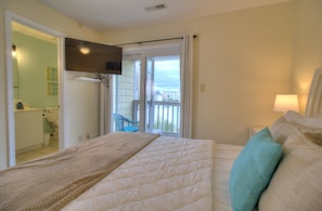 4 bedrooms, desk, iron/ironing board, free WiFi