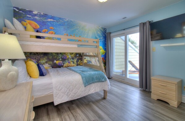 4 bedrooms, desk, iron/ironing board, free WiFi