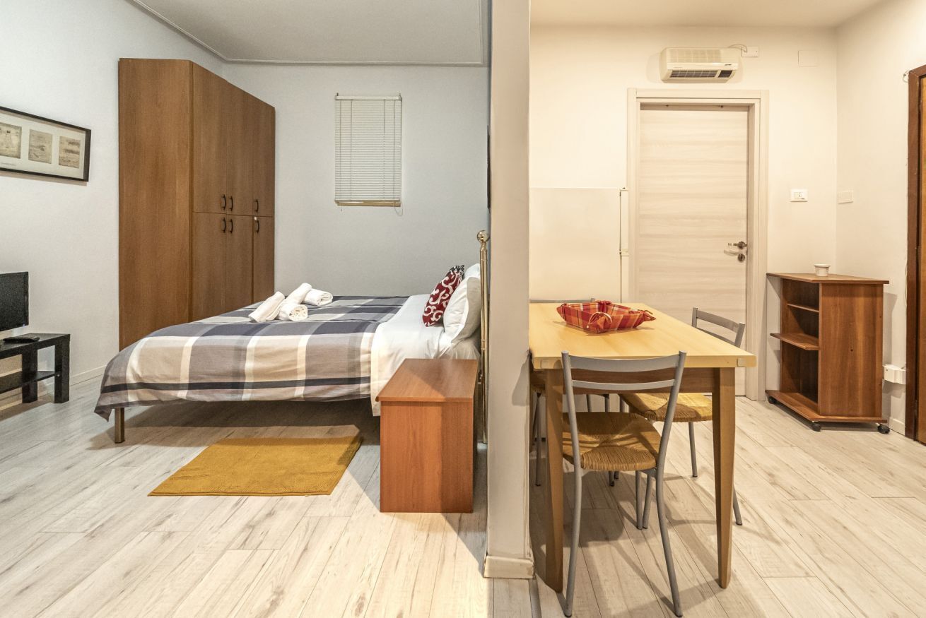 Strykejern/-brett og sengetøy