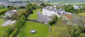 3 Bedroom Retreat - Sleeps 6 - Pet Friendly