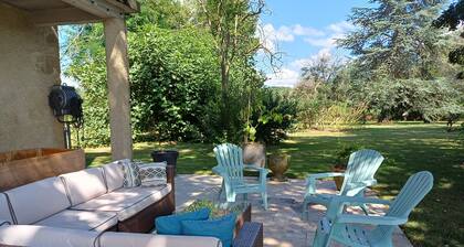 Chateau in sw France - Comfortable 6 Bedroom House