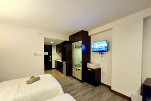 1 chambre, bureau, fer et planche à repasser, Wi-Fi gratuit