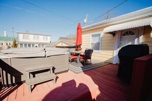 Tina de hidromasaje al aire libre