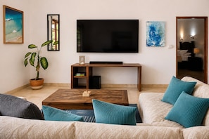 Smart TV, stereo - 3BR Villa • Private Pool • 2 Floors • 5 mins to Beach & Town (Sayulita)
