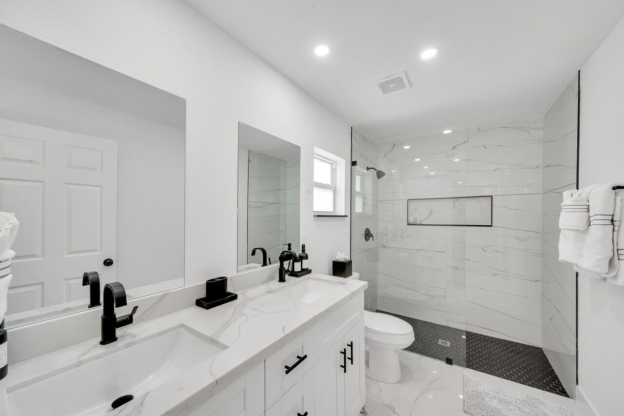 Hair dryer, towels