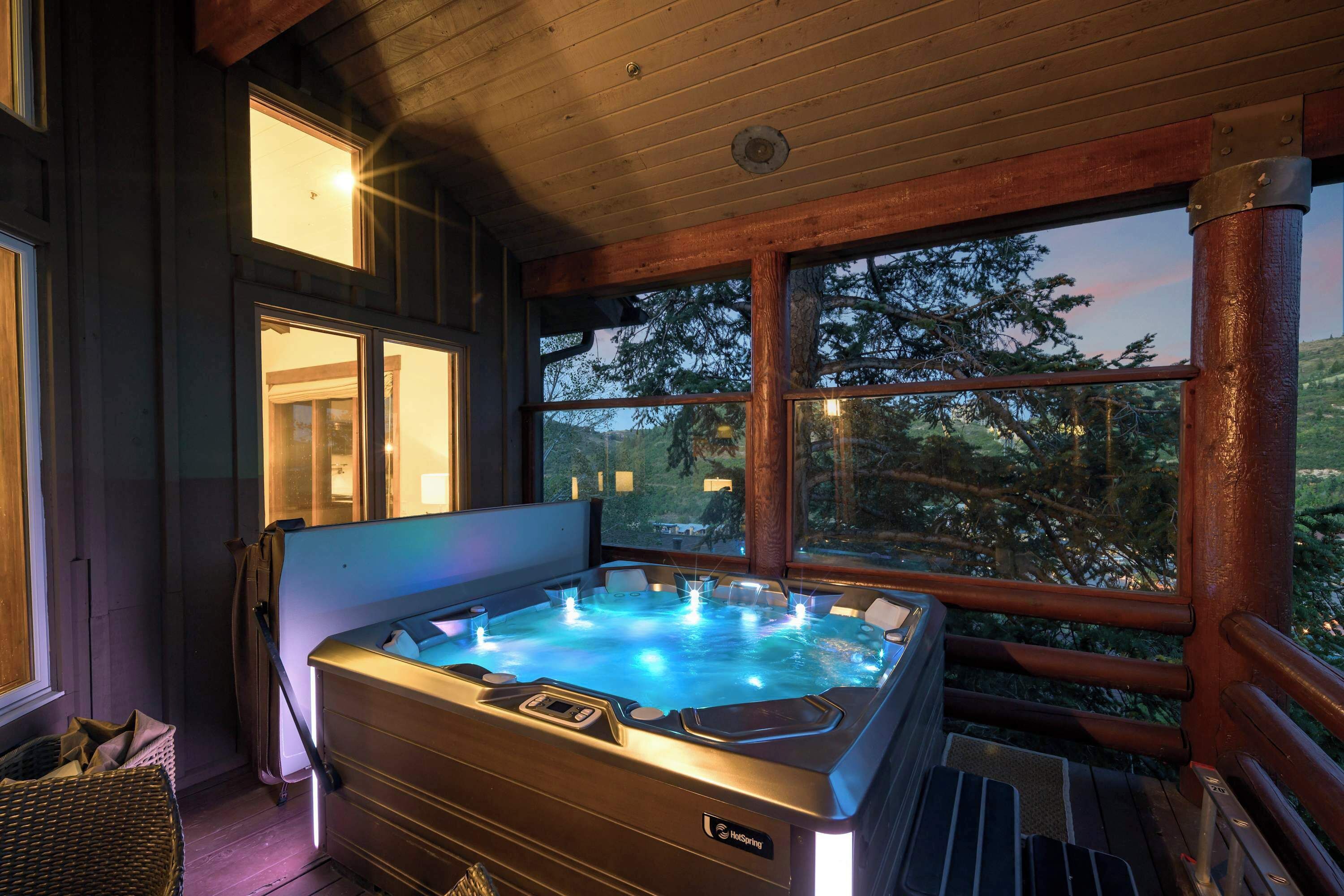 Indoor spa tub
