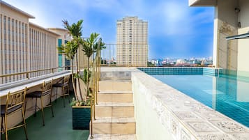 Una piscina techada