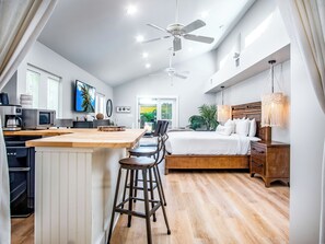 2 Schlafzimmer, Schreibtisch, Bügeleisen/Bügelbrett, WLAN