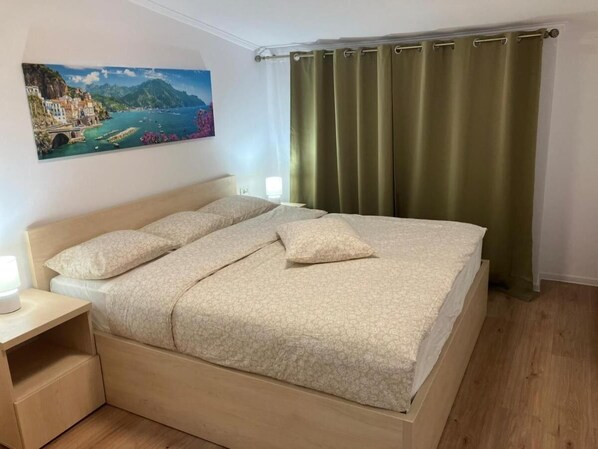 3 bedrooms, WiFi, bed sheets