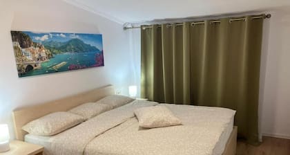 Apartment deluxe Domina, ideal for your transit, close to the border