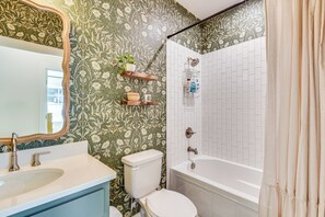 Hair dryer, towels - 4 Mi to Ski Sapphire! Lakefront Cabin w/ Dock (Sapphire)