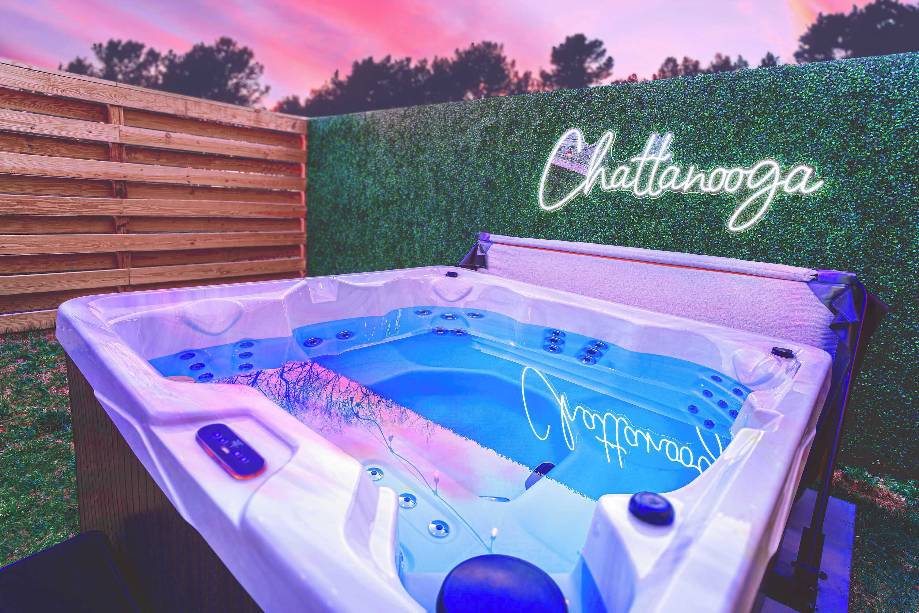 Outdoor spa tub