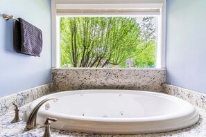 Shower, hair dryer, towels - Waterfront Access | Lake Views | Dock | Pool Table (Estill Springs)