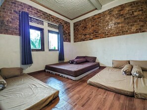 Rumah Wayang - Omah Trasan Pangrango (Ciawi)