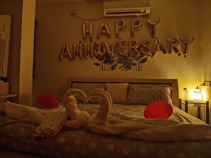 3 bedrooms, desk, laptop workspace, free WiFi - Daisy Duplex (Nagpur)