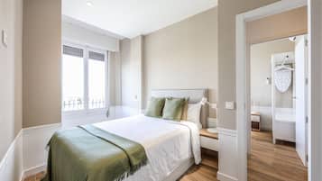 2 slaapkamers, een strijkplank/strijkijzer, gratis wifi, beddengoed