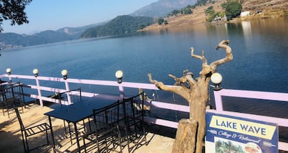 Lake Wave Cottage & Resturent