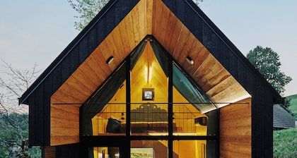 Perunika, modern cottage on Tri Vile estate with an amazing view