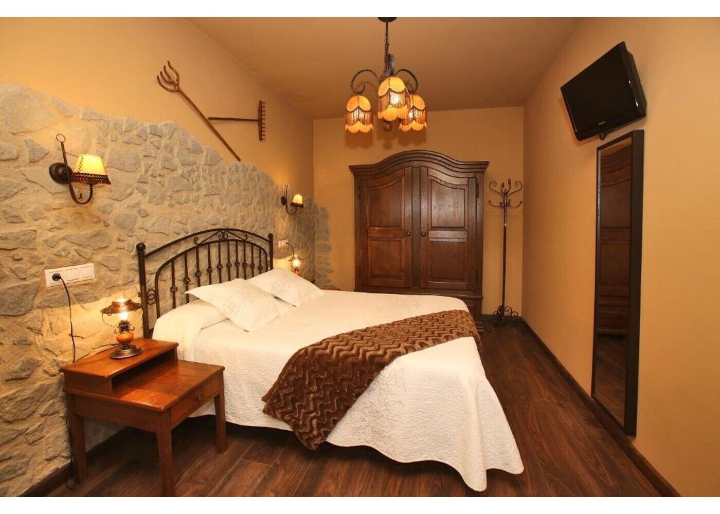 1 camera, ferro/asse da stiro, Wi-Fi gratuito, lenzuola