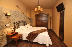 1 bedroom, iron/ironing board, free WiFi, bed sheets - Apartment 'Apartamento 3' with Mountain View, Shared Terrace and Wi-Fi (Asturias)