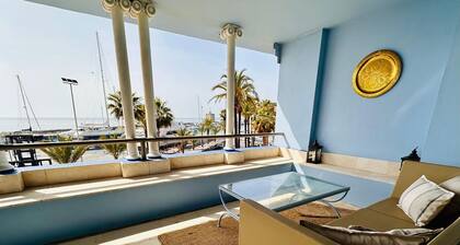 Apartment 'Puerto Sotogrande' with Sea Views, Wi-Fi and Air Conditioning