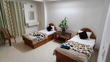 Free WiFi, bed sheets