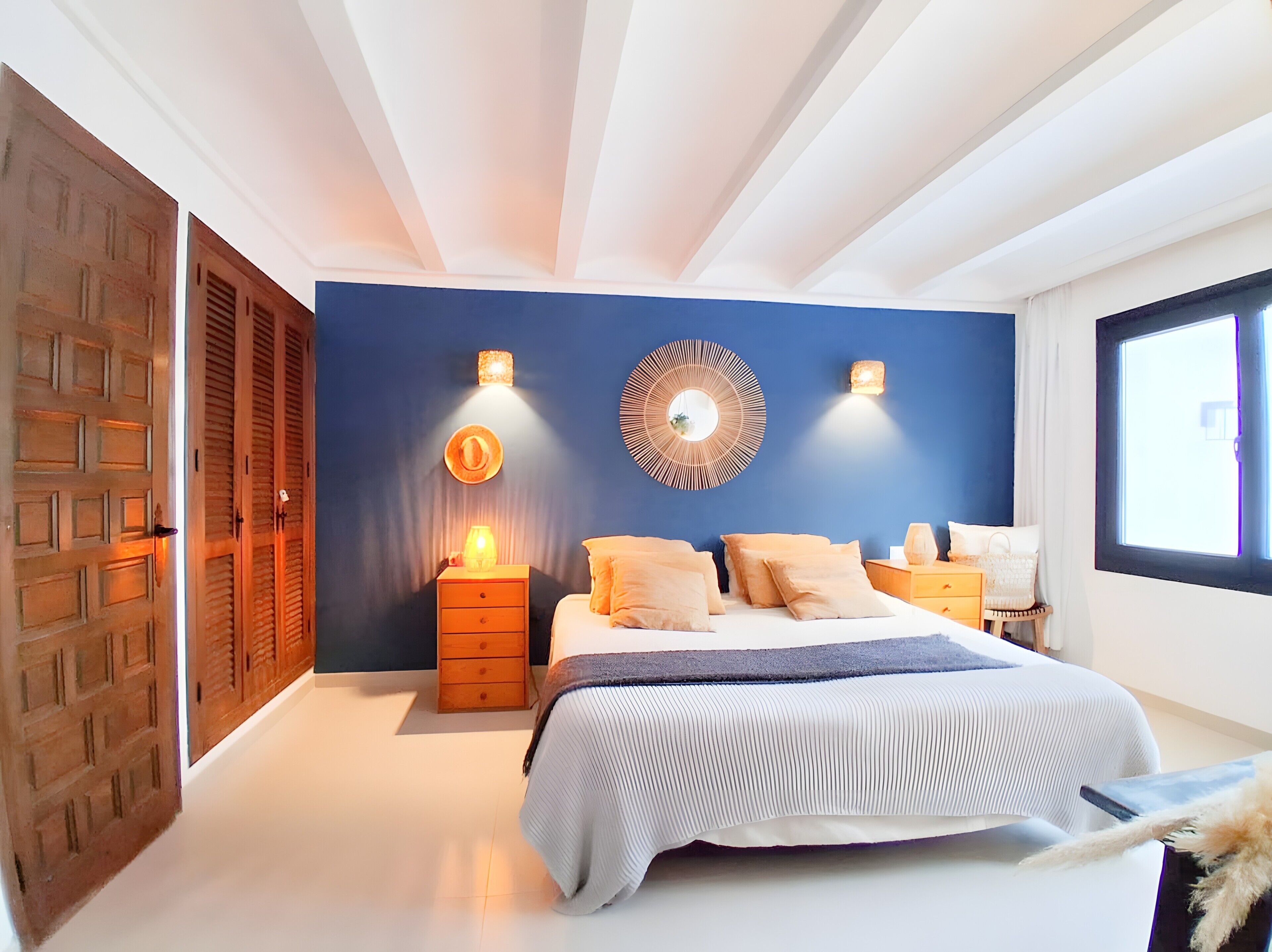 6 bedrooms, free WiFi, bed sheets