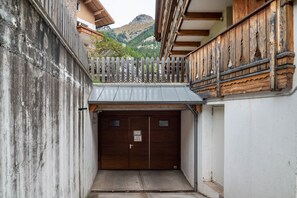 تفاصيل الفندق من الخارج