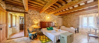 Casale nelle Marche con piscina privata