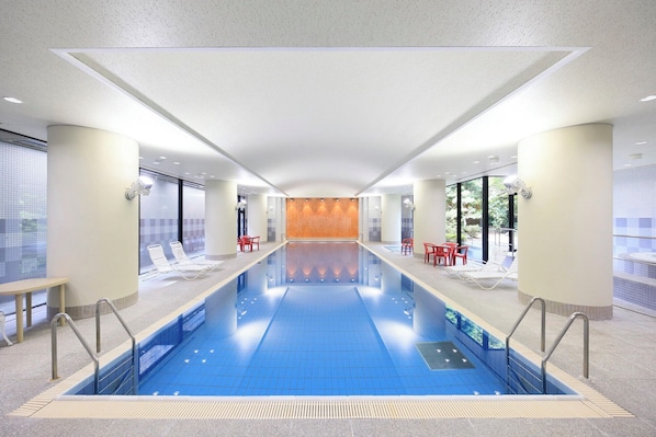 Indoor pool - Raconter Arima (Kobe)