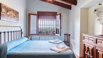 6 dormitorios, tabla de planchar con plancha, wifi gratis y ropa de cama