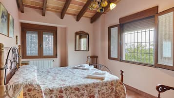 6 sovrum, strykjärn/strykbräda, gratis wi-fi och sängkläder