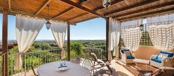 Holiday Home 'Iris 8 Is Molas Golf Resort' with Sea View, Private Terrace and Wi-Fi