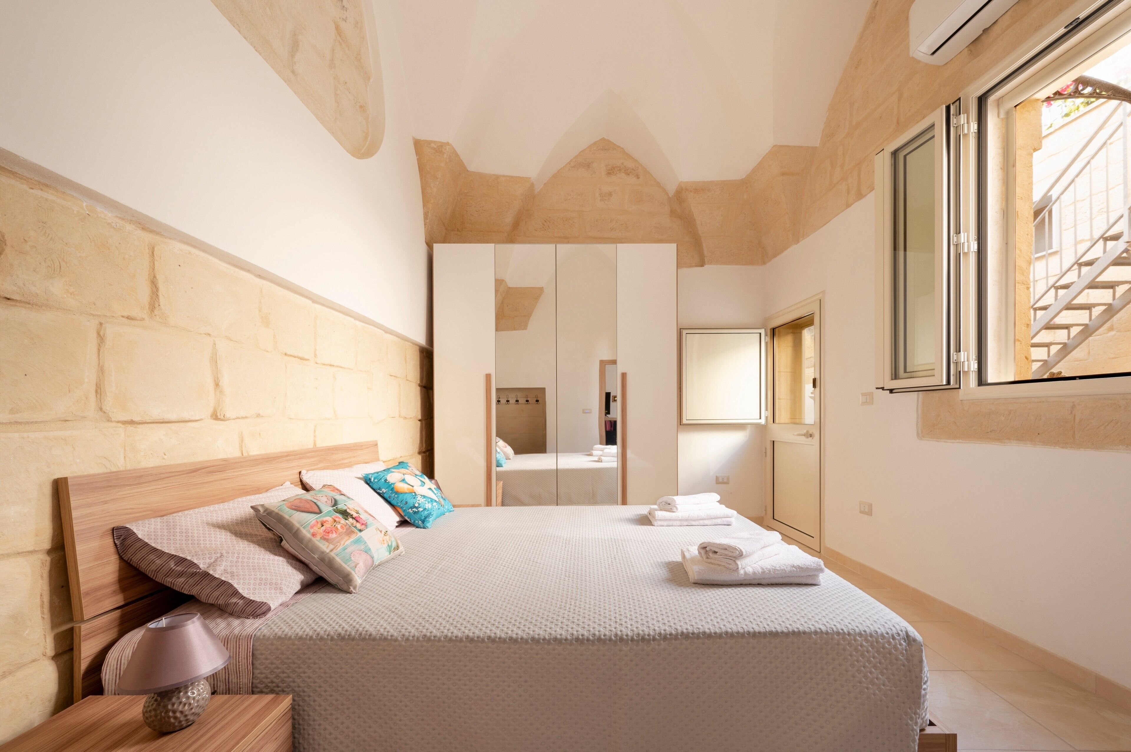 1 slaapkamer, een strijkplank/strijkijzer, gratis wifi, beddengoed